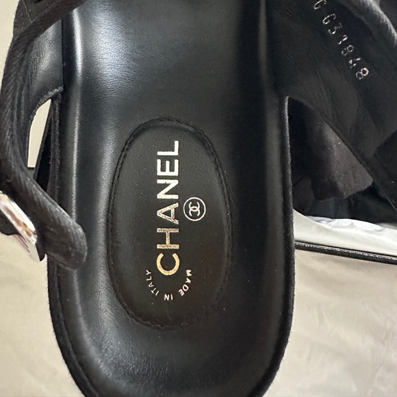 SOLD!!! Chanel F23 contoured sandals - Picture 12 of 12